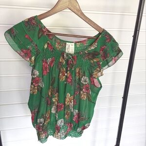 Floral Green Top By Midnight Sky XL With Ruffled Stylish sleeves.